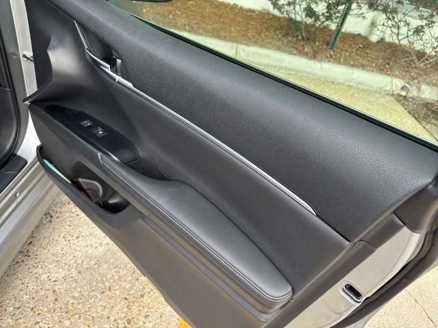 Used 2020 Toyota Camry XSE image 34