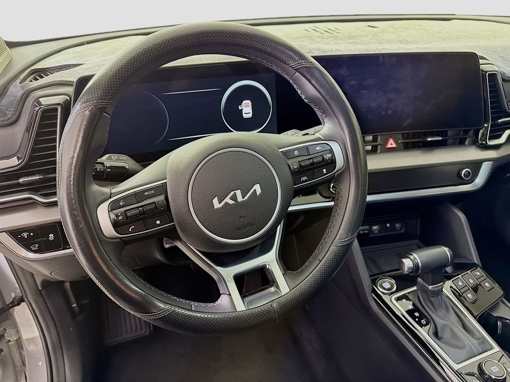 Used 2025 Kia Sportage SX image 14