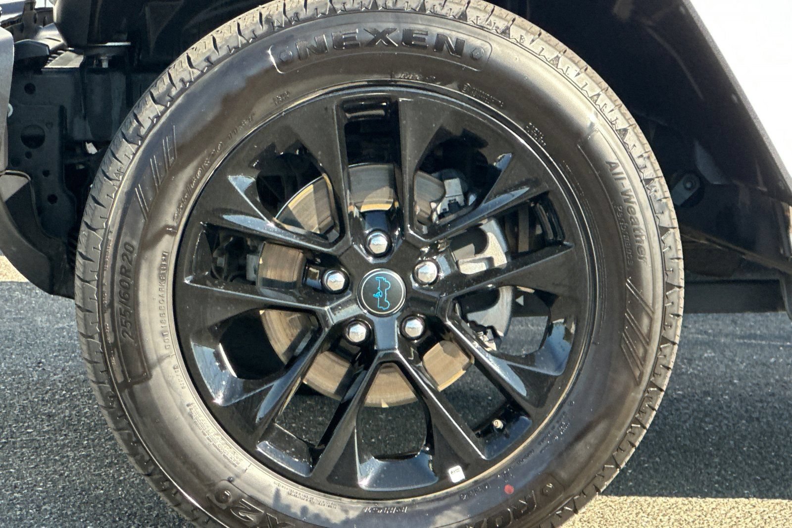 Used 2024 Jeep Wrangler Unlimited Sahara AWD/4WD image 32