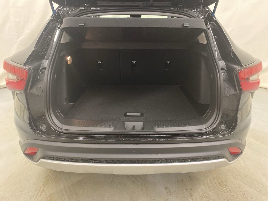 New 2026 Chevrolet Trax LT w/ Driver Confidence Package image 39