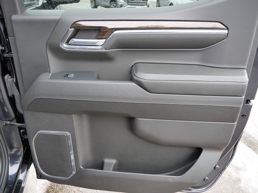 Used 2024 GMC Sierra 1500 Elevation image 17