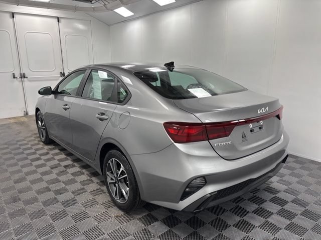 Used 2023 Kia Forte LXS FWD image 4