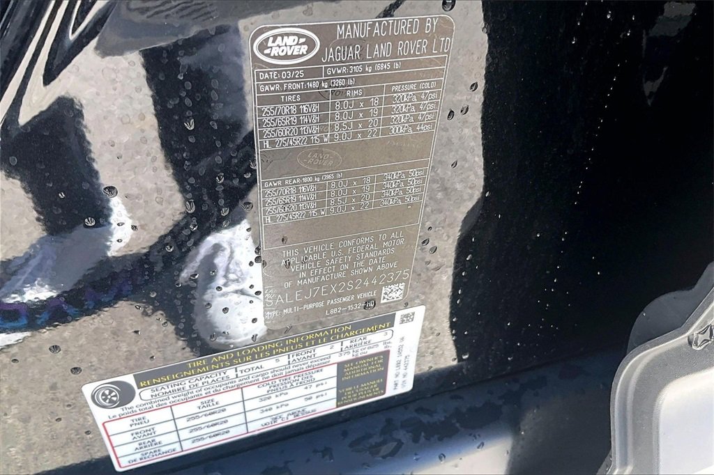 Certified 2025 Land Rover Defender 110 S image 32