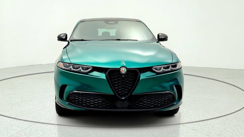 Used 2024 Alfa Romeo Tonale Veloce AWD/4WD image 2