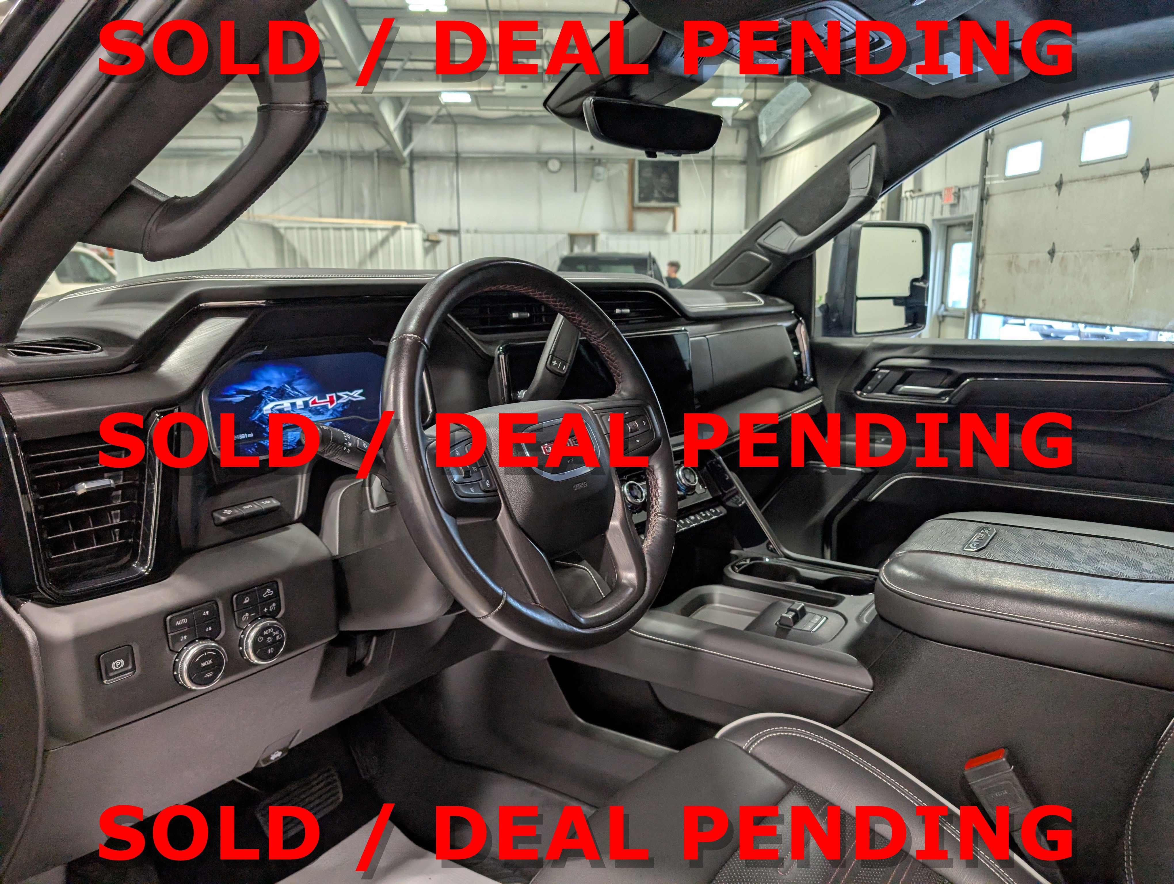 Used 2025 GMC Sierra 2500 AT4X w/ AT4X AEV Edition AWD/4WD image 16