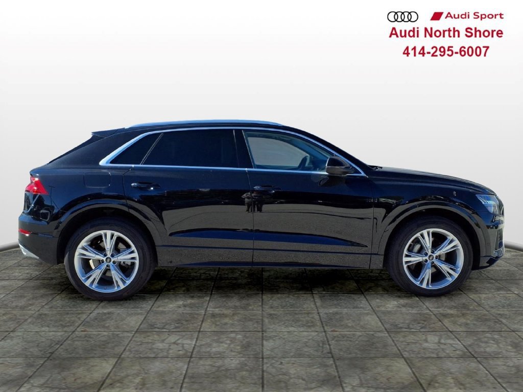 Used 2023 Audi Q8 Premium w/ Convenience Package AWD/4WD image 3