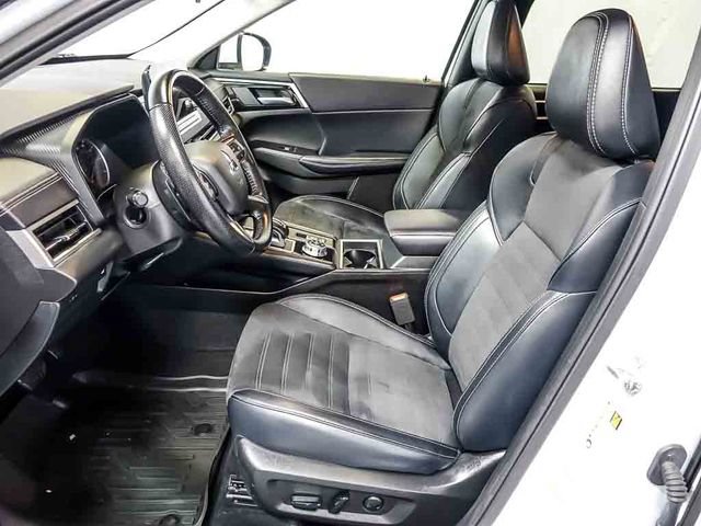 Used 2024 Mitsubishi Outlander SE AWD/4WD image 12