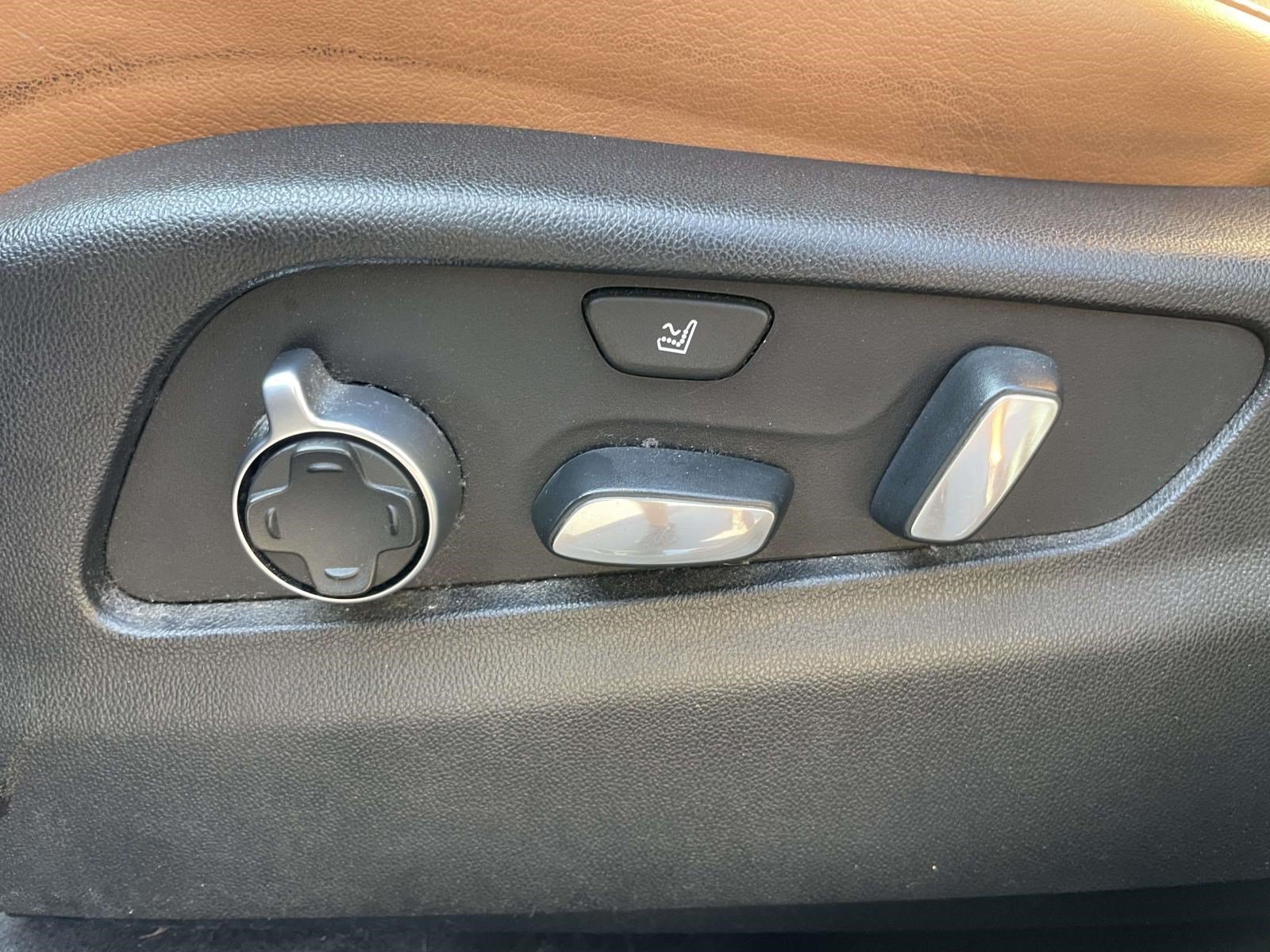 Used 2019 Cadillac XT4 Sport FWD image 16