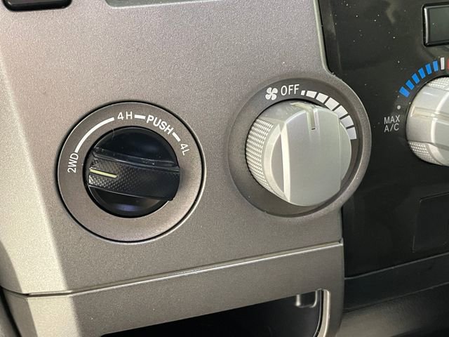 Used 2011 Toyota Tundra 4x4 Double Cab w/ TRD Off-Road Pkg image 9