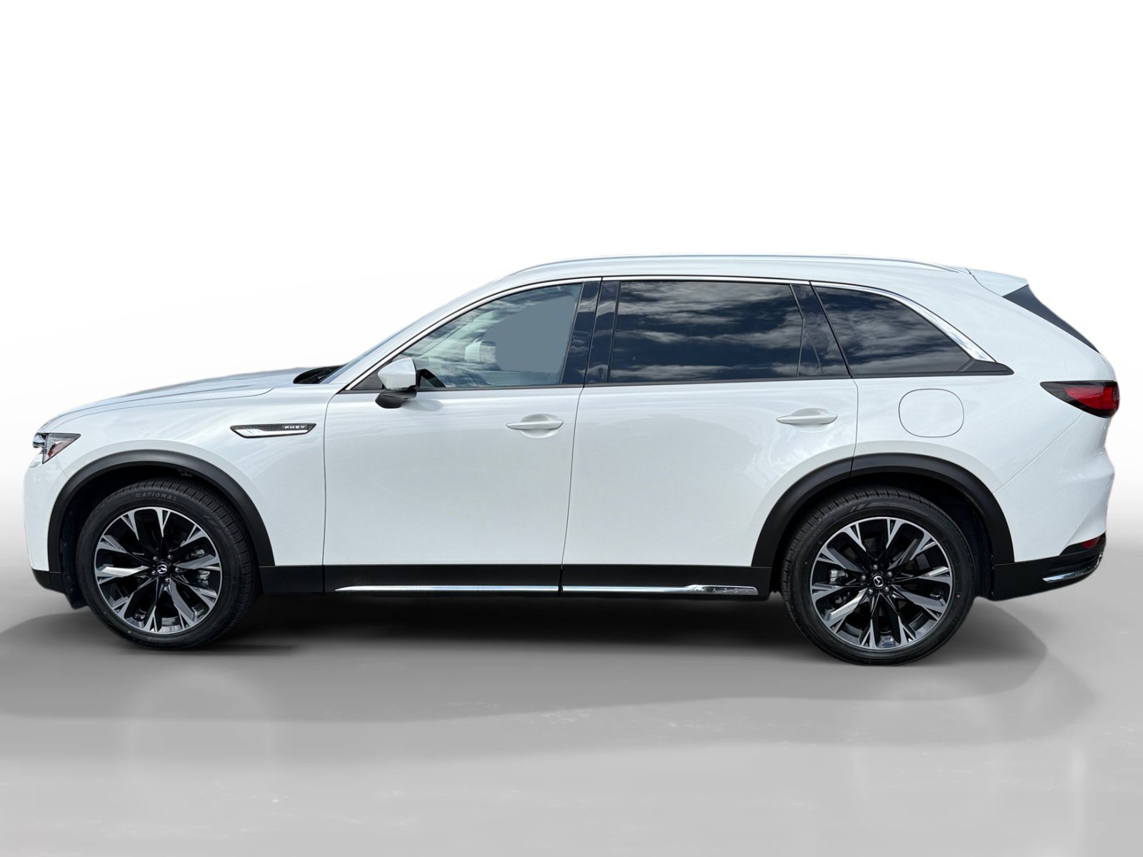 Used 2024 MAZDA CX-90 Plug-In Hybrid w/ Premium Pkg AWD/4WD image 2