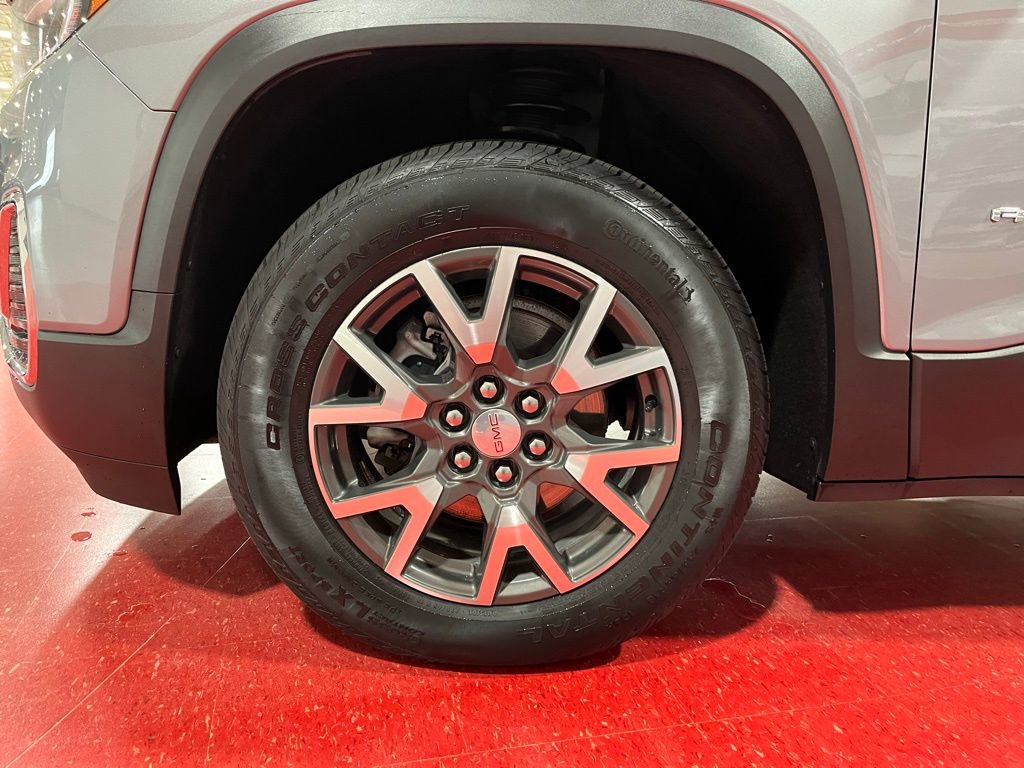 Certified 2023 GMC Acadia SLE w/ Driver Convenience Package image 10