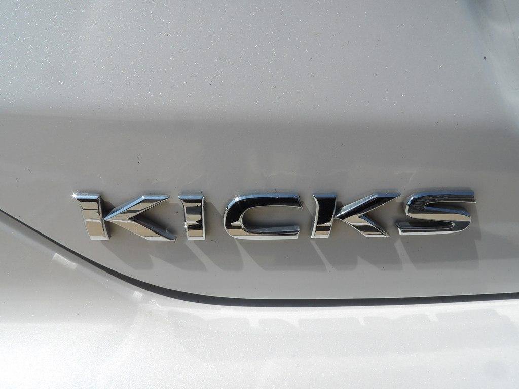 Used 2021 Nissan Kicks SV FWD image 31