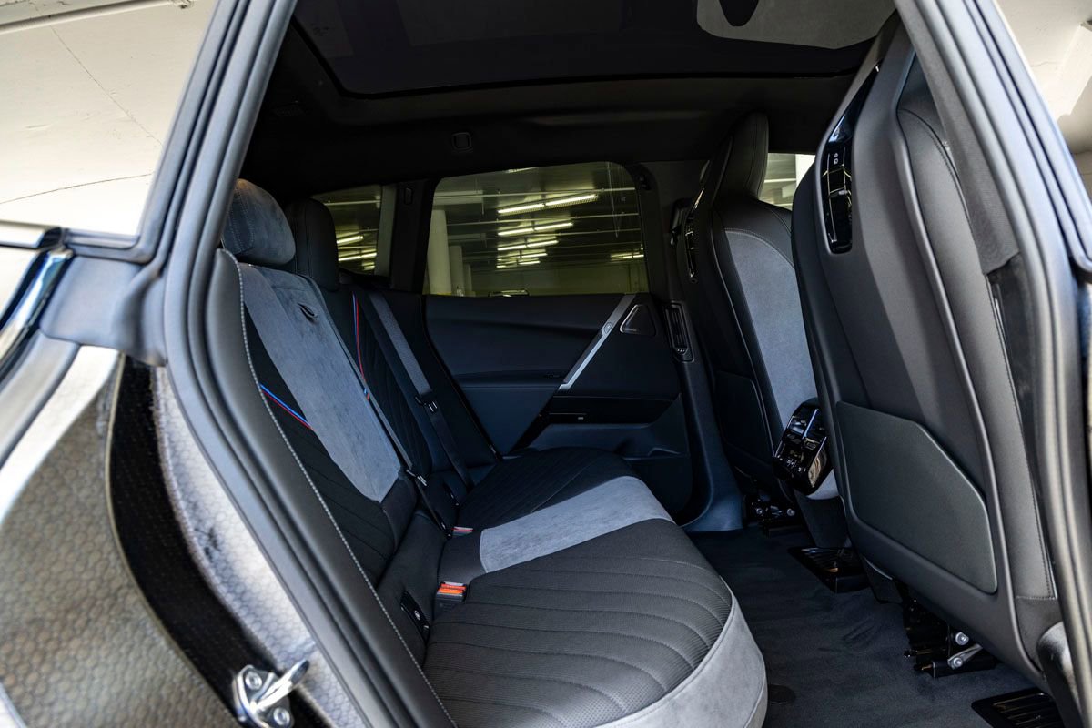 New 2026 BMW iX M70 image 26