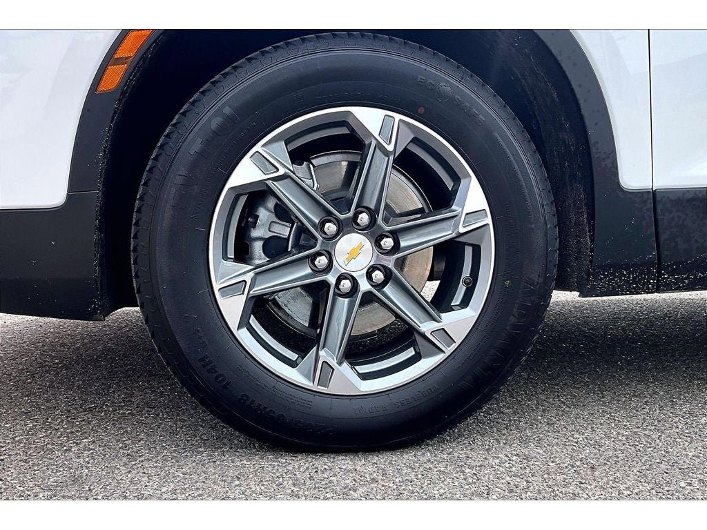 Used 2025 Chevrolet Blazer LT AWD/4WD image 9