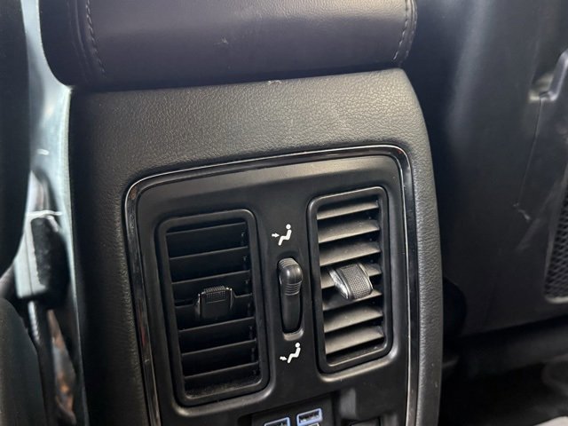 Used 2019 Jeep Grand Cherokee Limited image 23