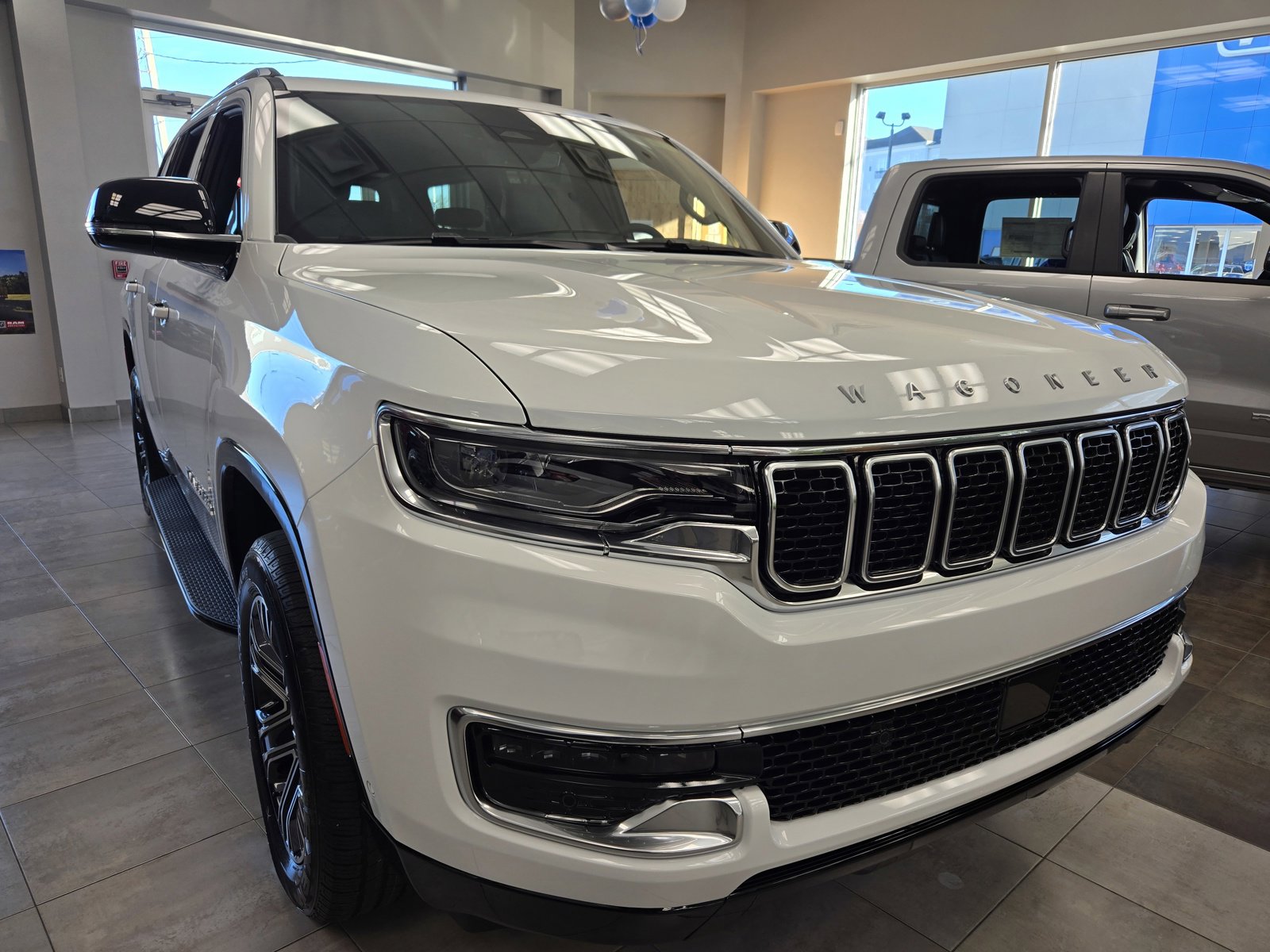 New 2025 Jeep Wagoneer 4WD