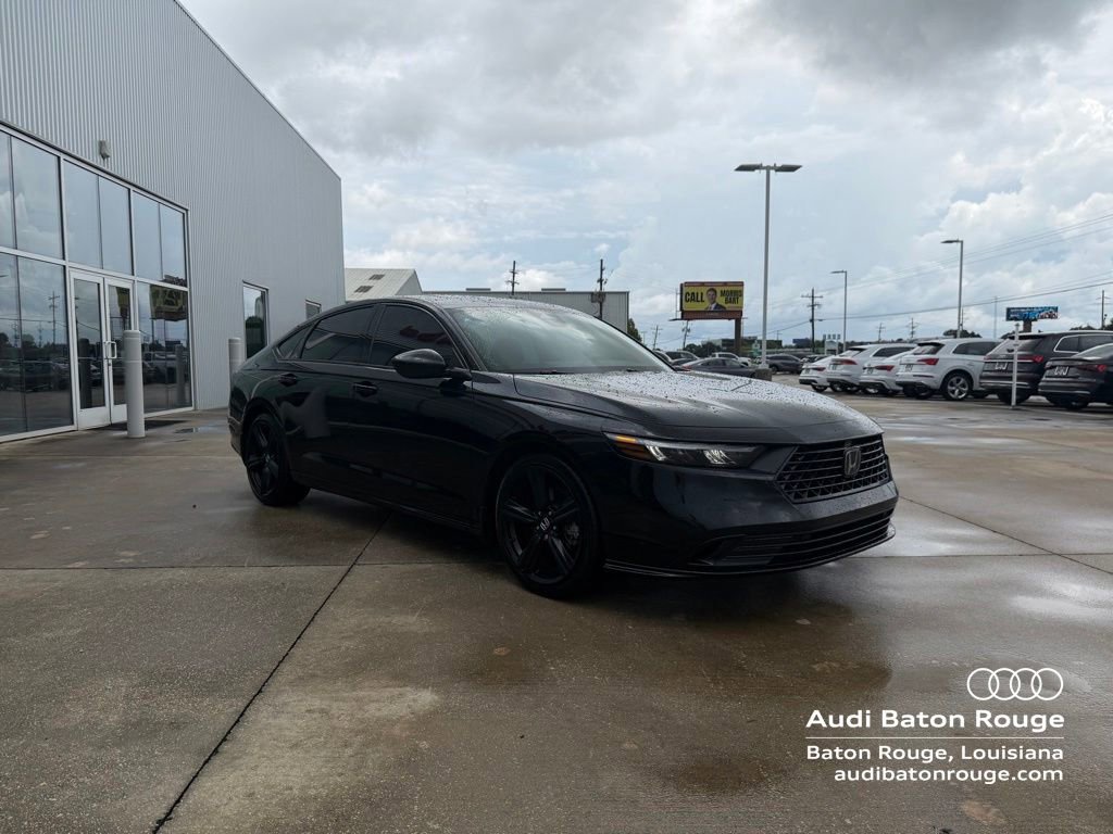 Used 2024 Honda Accord Sport image 3
