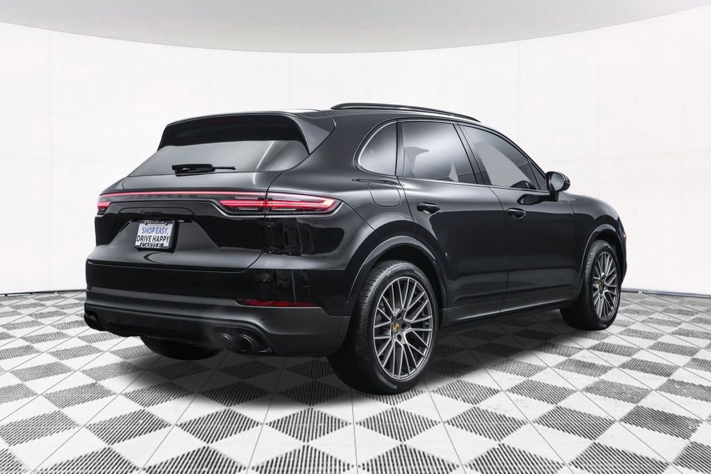 Used 2022 Porsche Cayenne Platinum Edition image 13