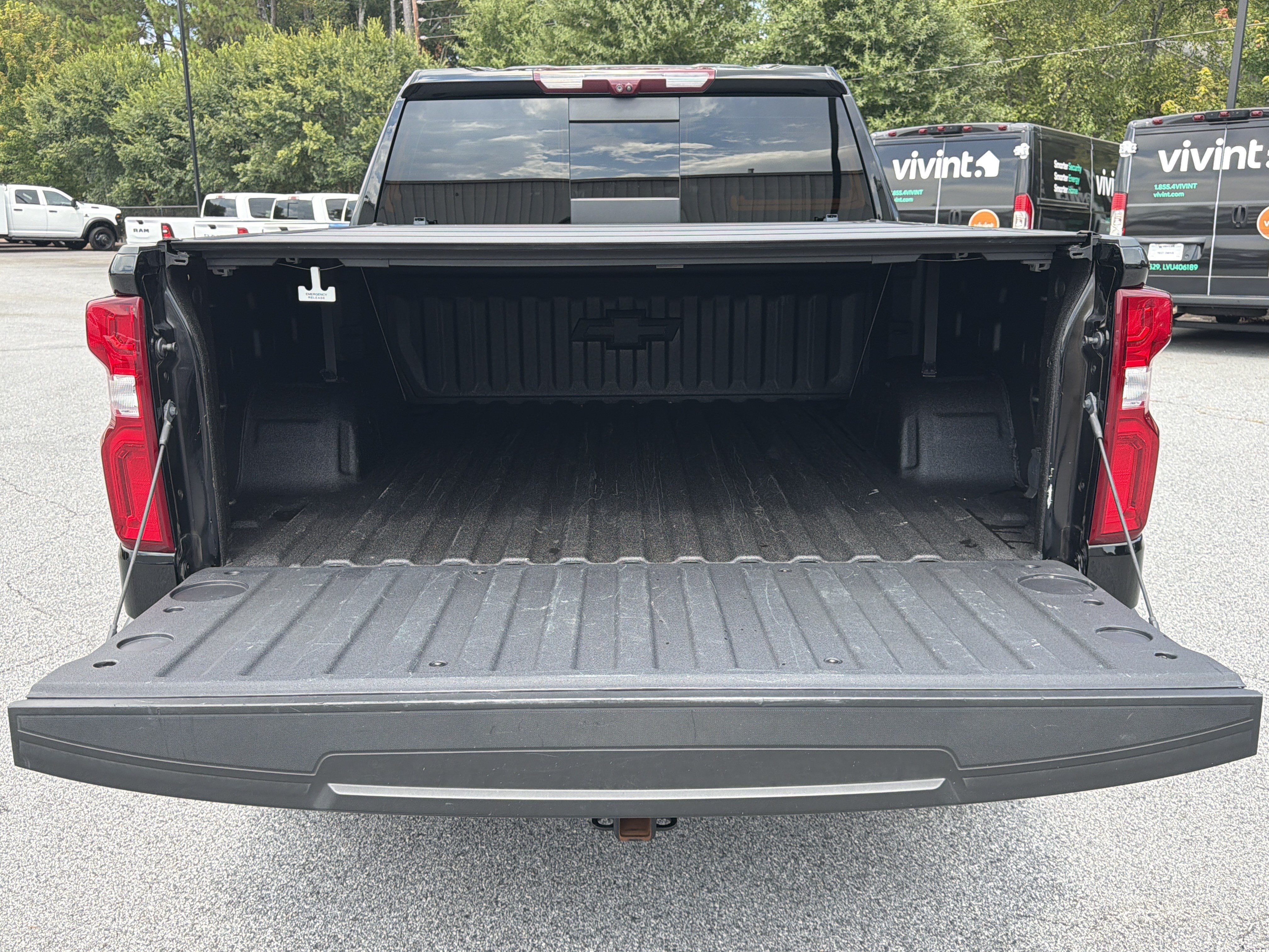 Used 2022 Chevrolet Silverado 1500 LTZ w/ Technology Package AWD/4WD image 22