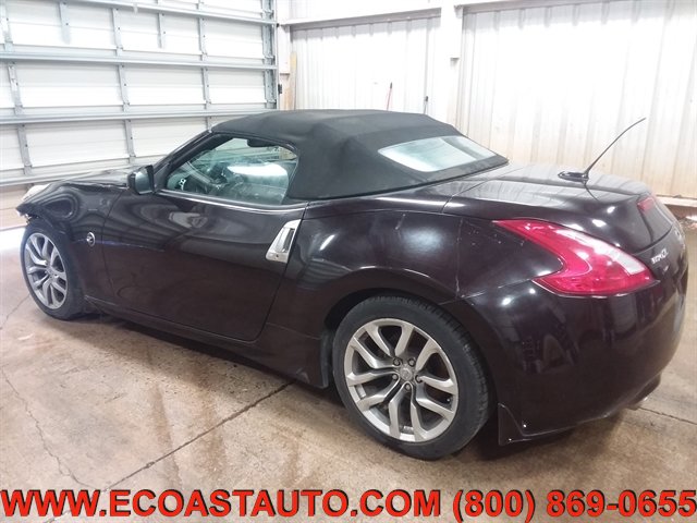 Used 2010 Nissan 370Z Touring image 5