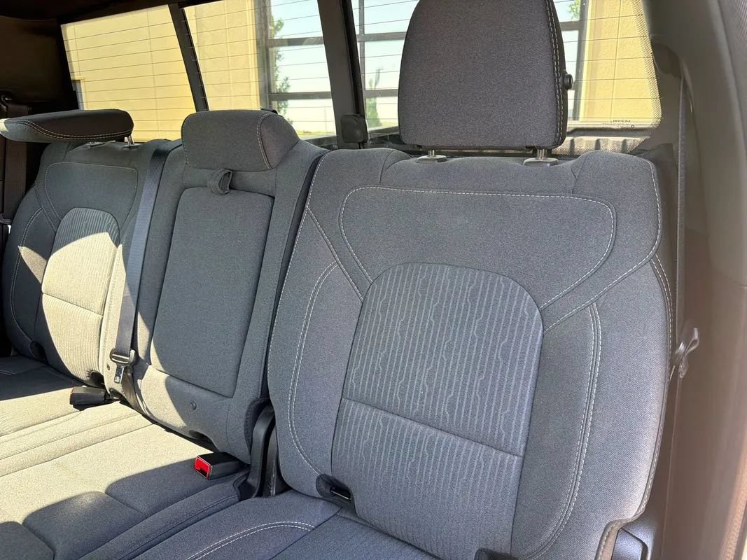 Used 2022 RAM 1500 Big Horn AWD/4WD image 36