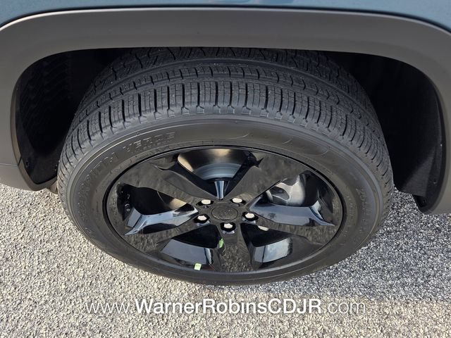 New 2026 Jeep Grand Cherokee L Limited w/ Limited Altitude Package AWD/4WD image 19