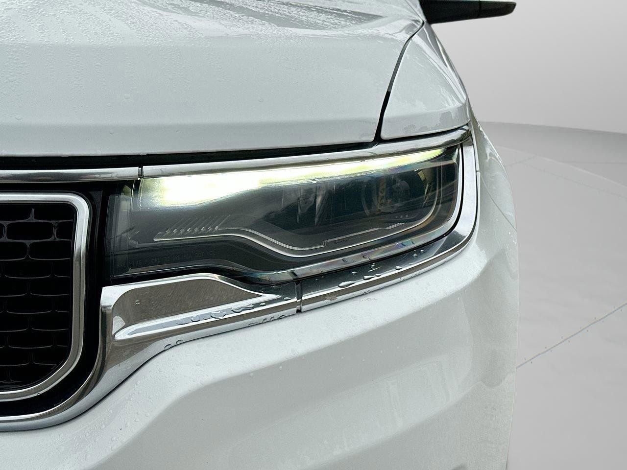 Used 2023 Jeep Wagoneer Series III w/ Preferred Equipment Group image 6