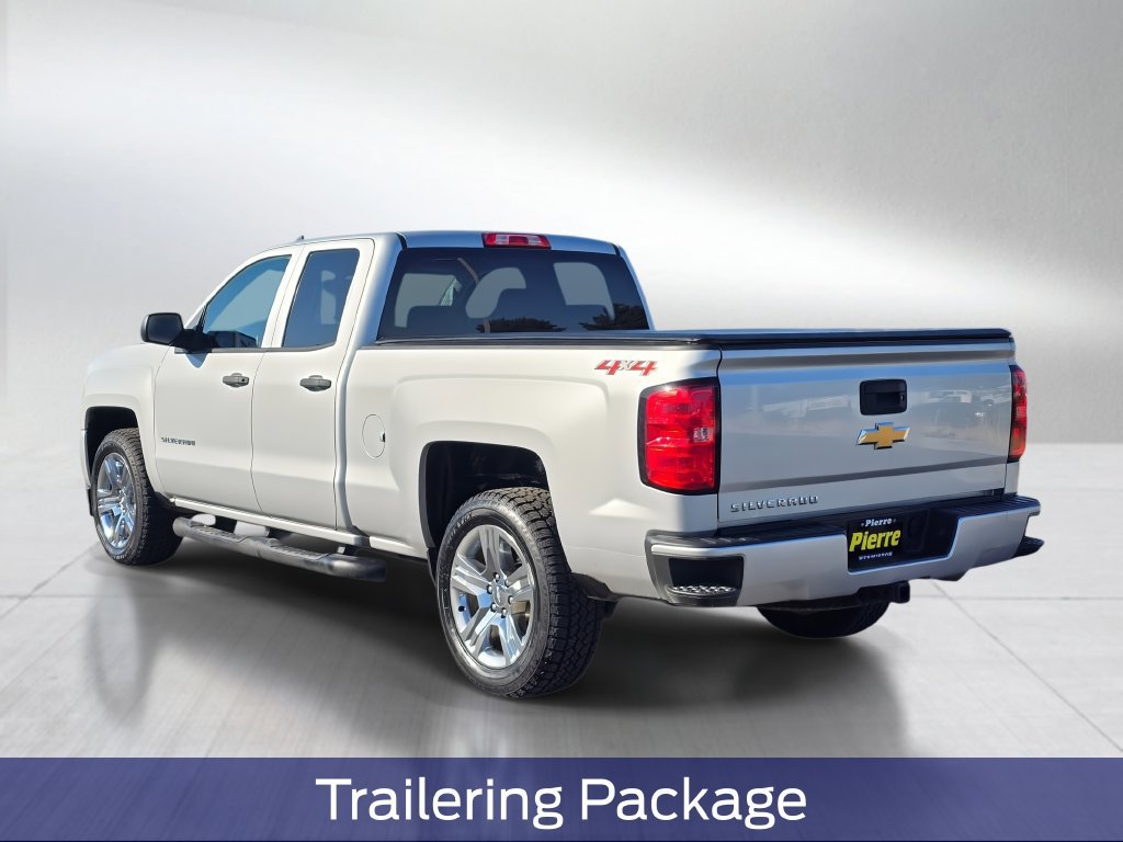 Used 2018 Chevrolet Silverado 1500 Custom w/ Custom Convenience Package AWD/4WD image 4