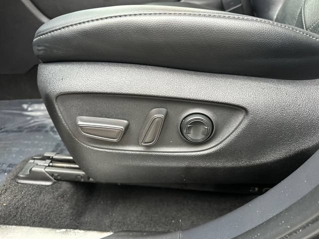 Certified 2025 Toyota Highlander Platinum AWD/4WD image 26