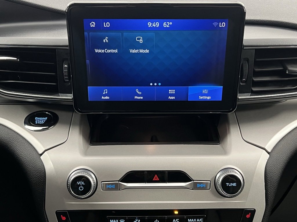 Used 2024 Ford Explorer XLT w/ Equipment Group 202A image 38