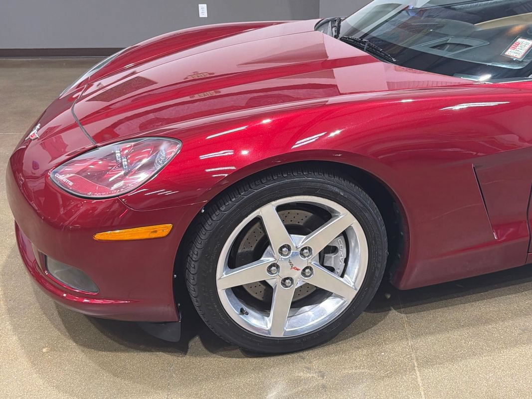 Used 2006 Chevrolet Corvette Convertible w/ Preferred Equipment Group RWD image 91