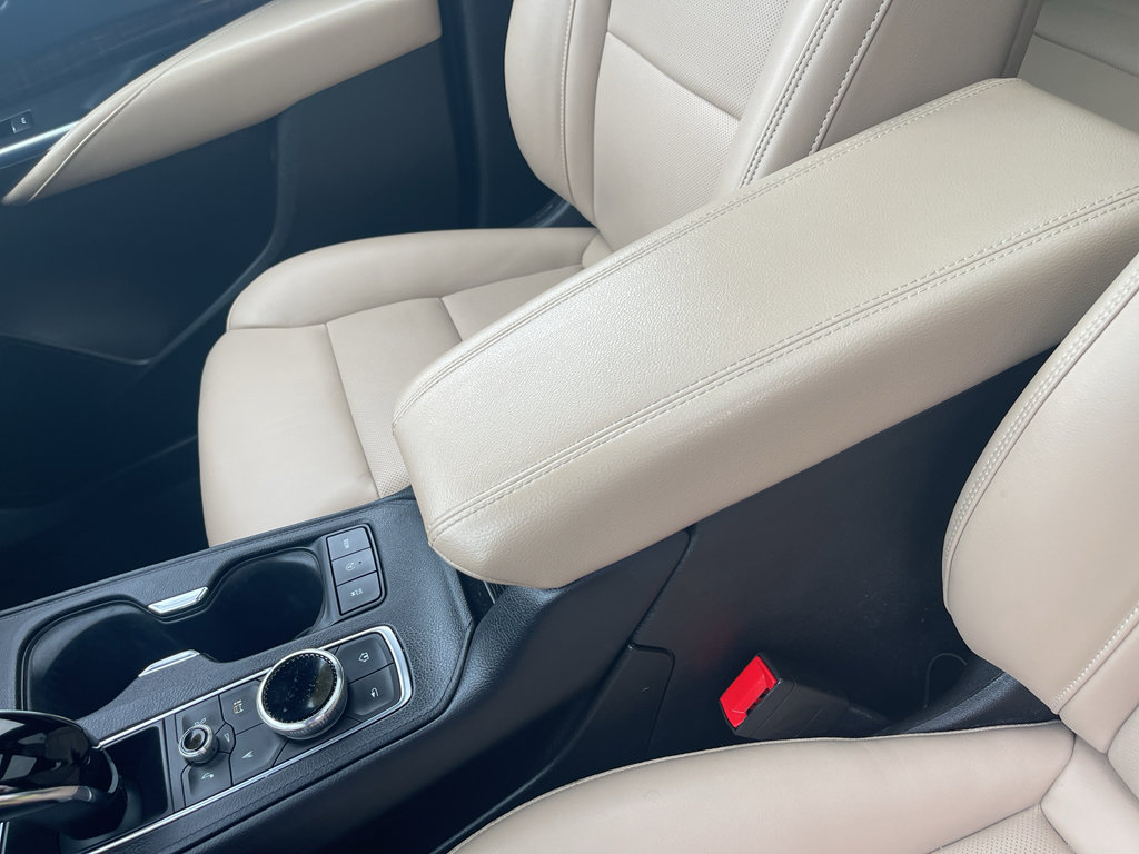 Used 2024 Cadillac XT4 Premium Luxury image 18
