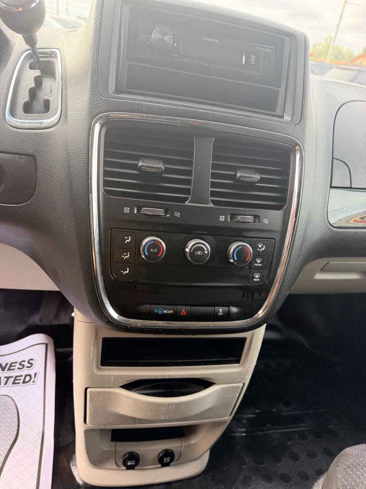 Used 2014 RAM C/V Tradesman FWD image 11