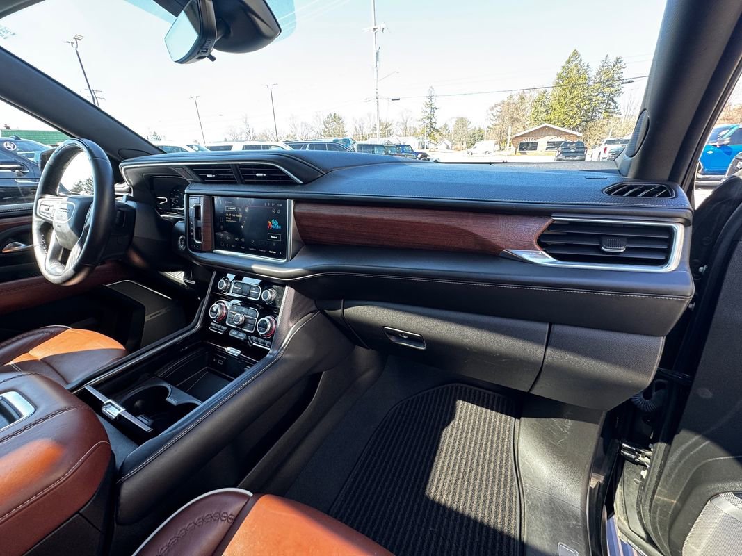 Used 2023 GMC Yukon Denali Ultimate image 37