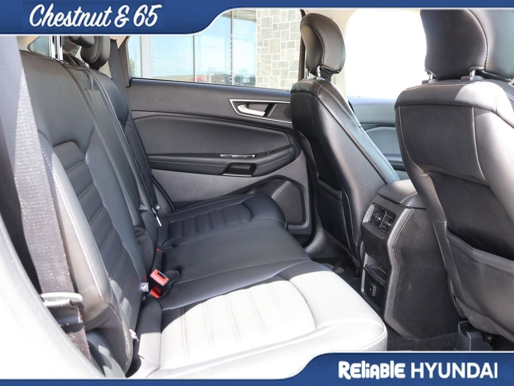 Used 2019 Ford Edge SEL w/ Equipment Group 201A FWD image 12