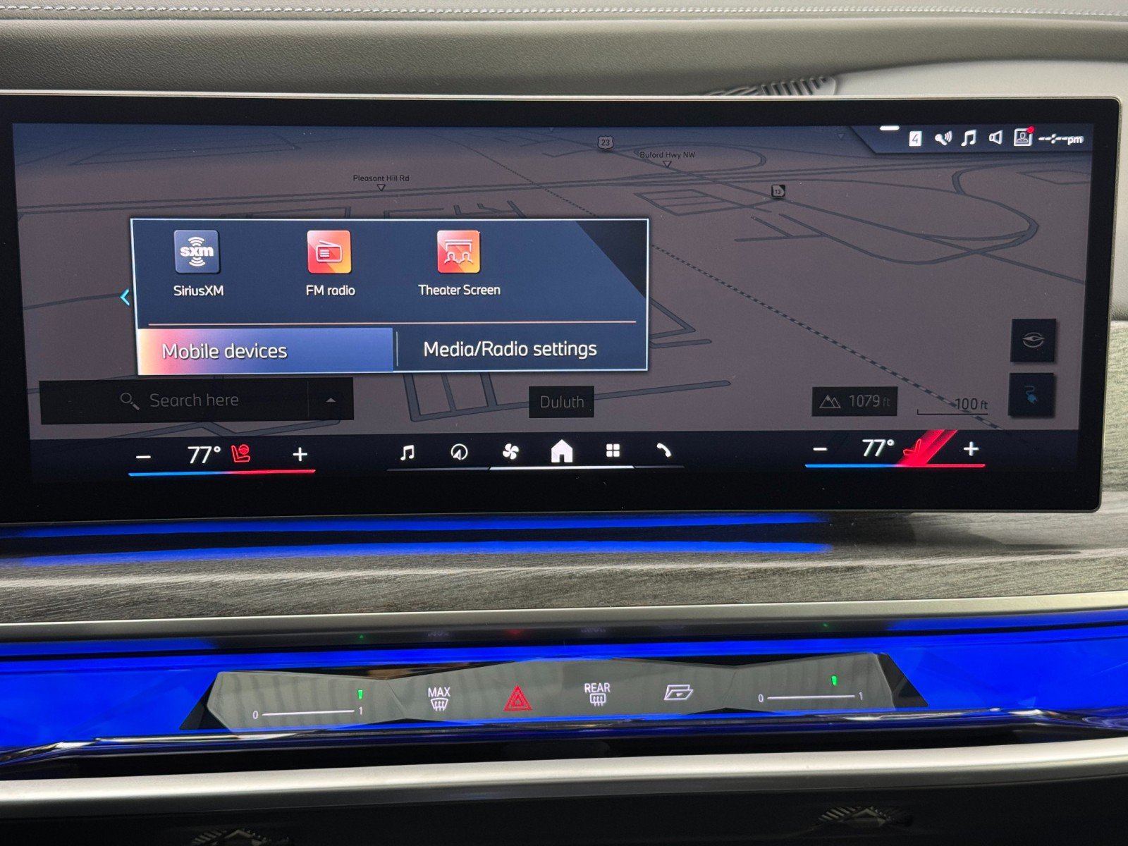 Used 2023 BMW i7 xDrive60 w/ Executive Package 2 image 27