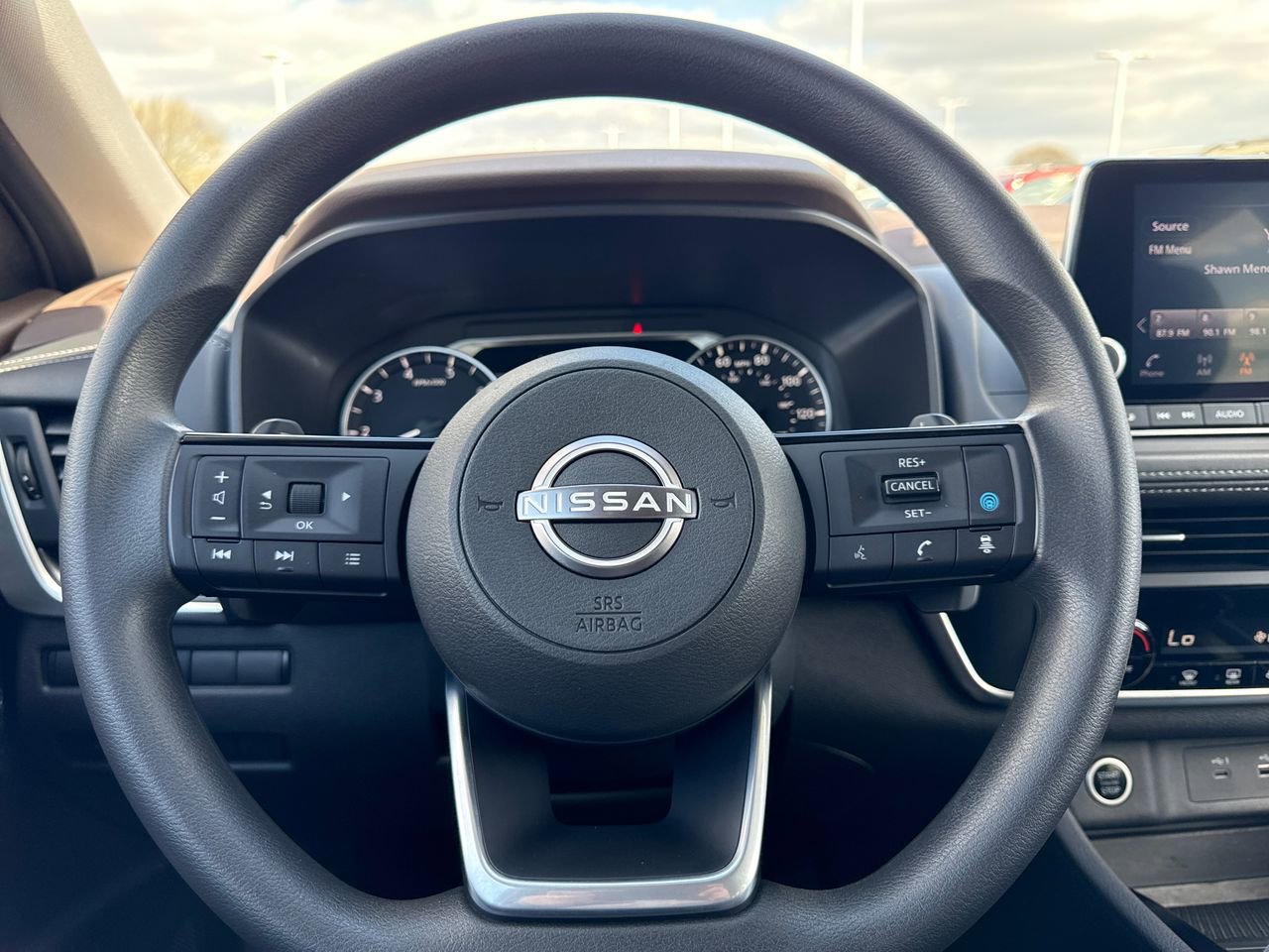 Used 2023 Nissan Rogue SV AWD/4WD image 17