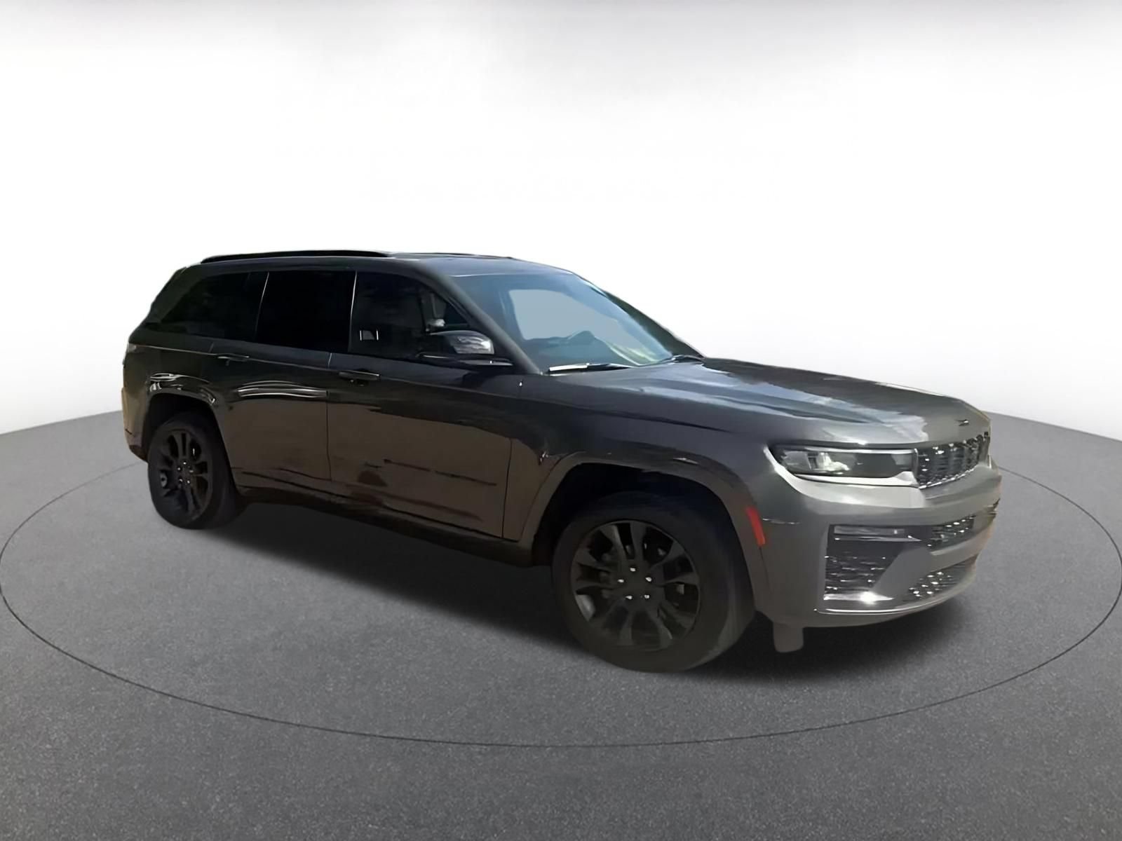 Used 2026 Jeep Grand Cherokee Limited AWD/4WD image 2