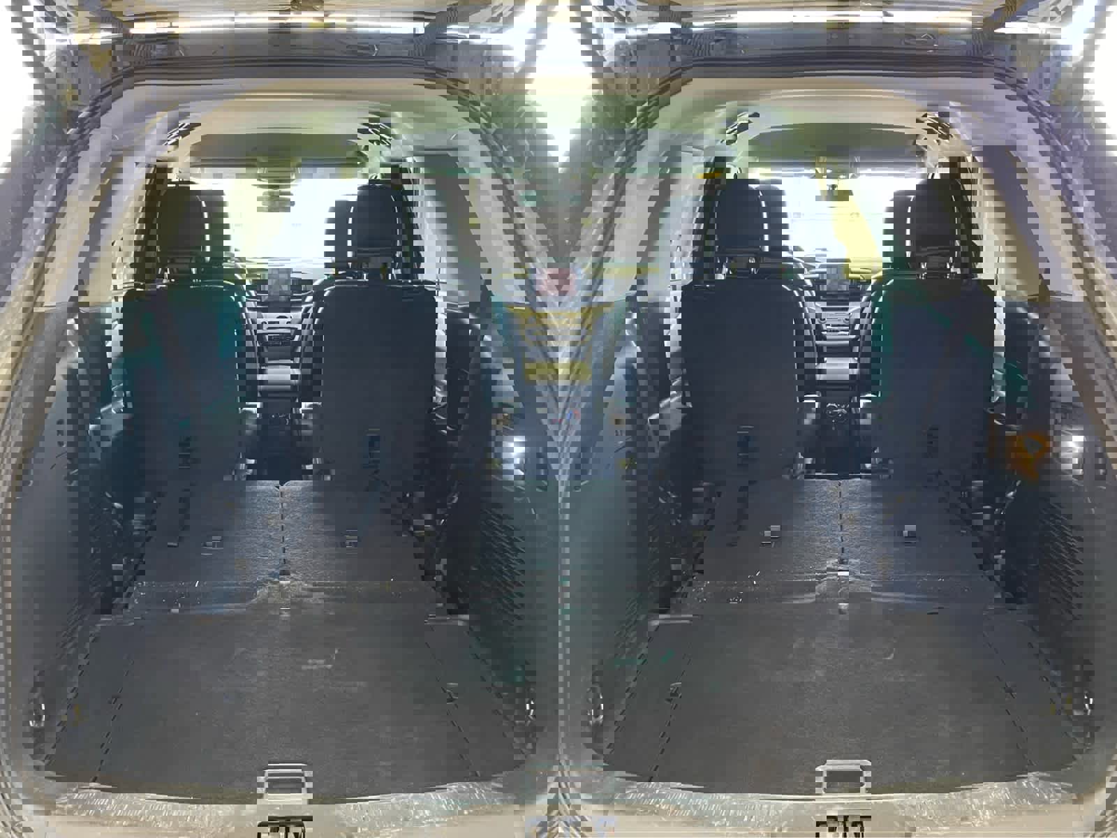 Used 2020 Ford Explorer XLT w/ Equipment Group 202A AWD/4WD image 33