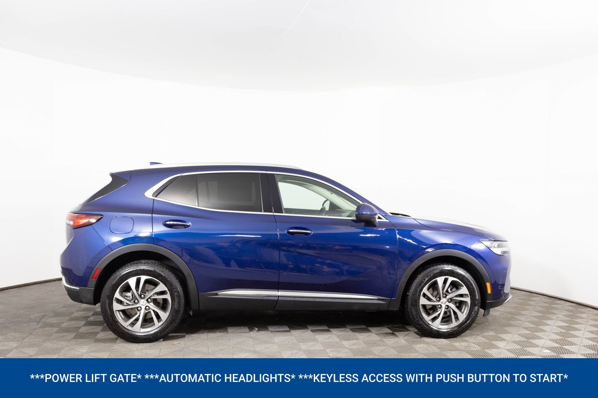 Used 2022 Buick Envision Essence w/ Safety Package image 8