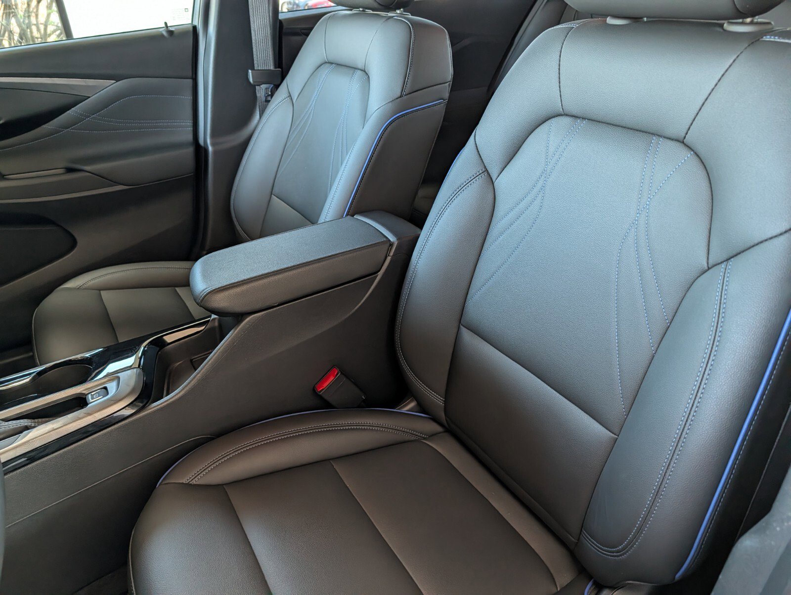 Used 2025 Buick Envista Sport Touring w/ Convenience I Package image 9