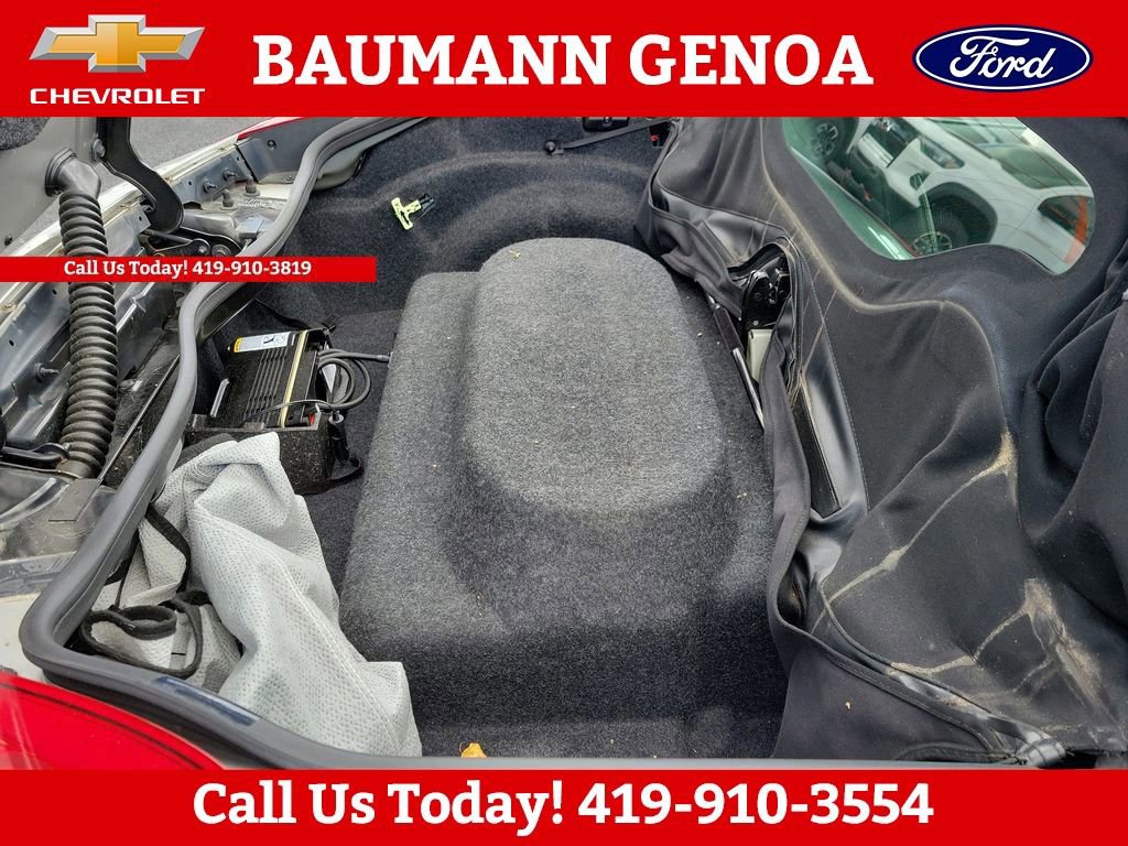 Used 2006 Pontiac Solstice Convertible w/ Premium Package image 10