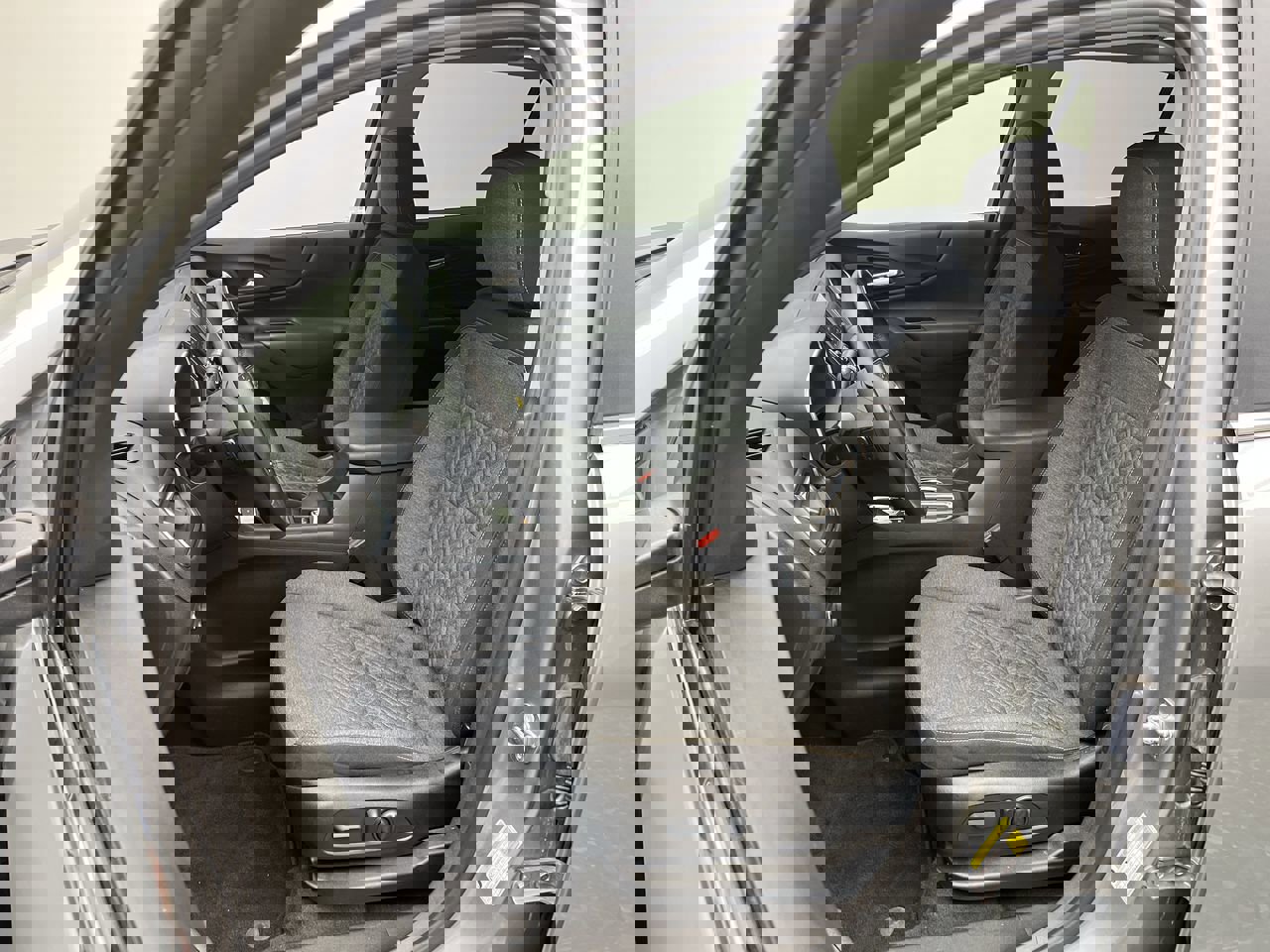 Certified 2023 Chevrolet Equinox LT image 9