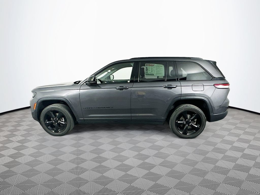 Certified 2023 Jeep Grand Cherokee Altitude AWD/4WD image 7