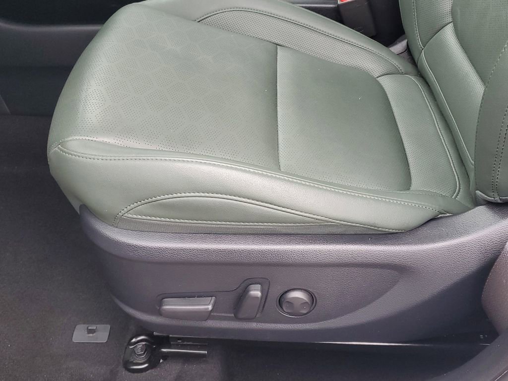 Used 2024 Kia Seltos SX w/ SX Sunroof Package image 13