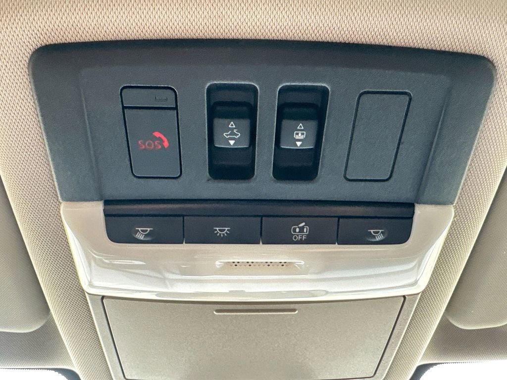 Used 2022 Nissan Rogue SV w/ SV Premium Package FWD image 29