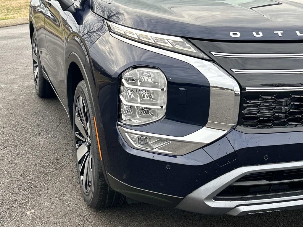 New 2026 Mitsubishi Outlander SE AWD/4WD image 9