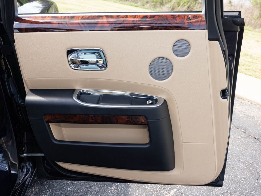 Used 2013 Rolls-Royce Ghost image 52