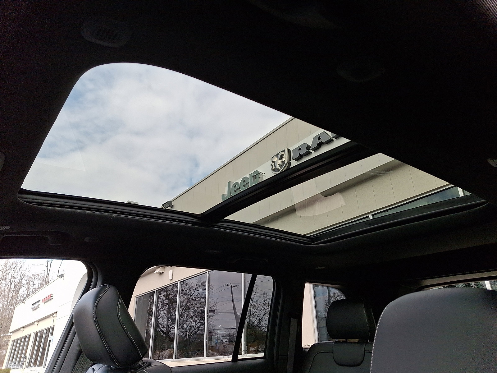 New 2026 Jeep Grand Cherokee Limited image 10