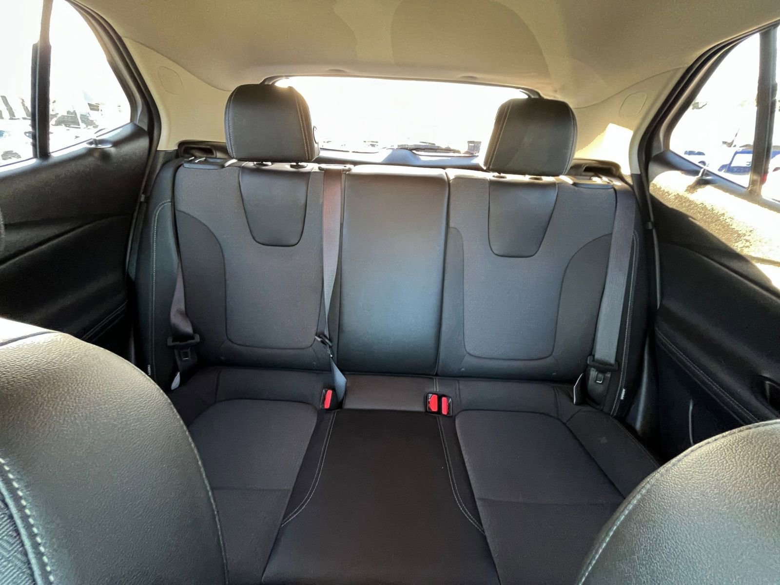 Used 2025 Buick Encore GX Preferred image 36